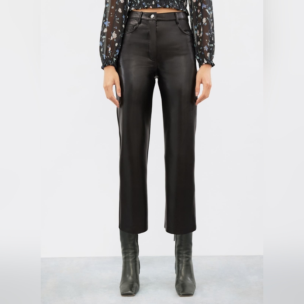 the melina cropped